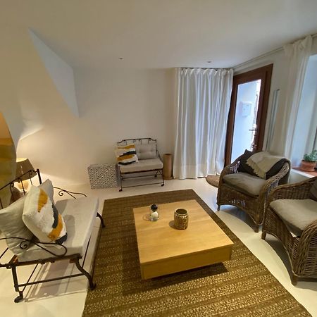 Maison Au Coeur Du Village Le Plan-de-la-Tour Luaran gambar